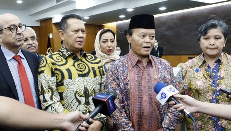 HNW: Forum Majelis Syuro Dunia Untuk Memperkuat Diplomasi Parlemen